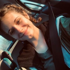 Meet your Posher, Emily